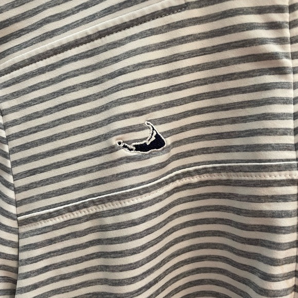 Vineyard Vines Quarter Zip - Picture 5 of 6